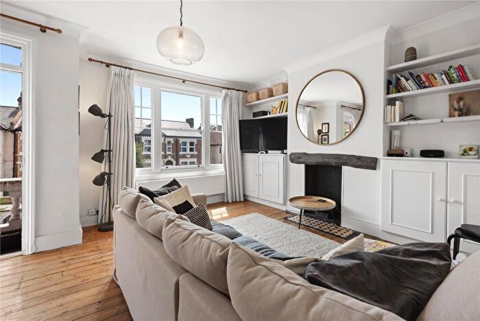 2 Bedroom Maisonette For Sale In Cavendish Road, SW12