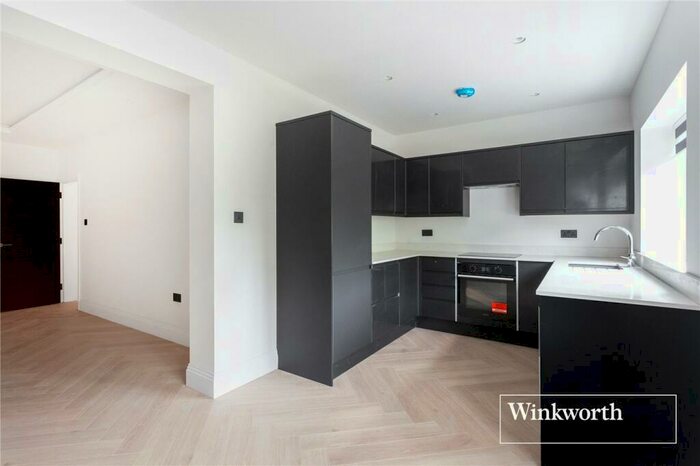 2 Bedroom Apartment To Rent In Wentworth Avenue, Finchley, London, N3