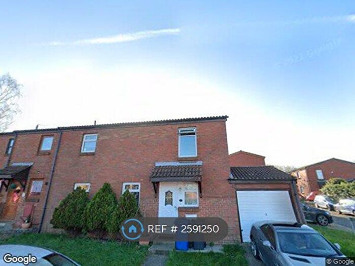 3 Bedroom Semi-Detached House To Rent In Thamley, Purfleet, RM19