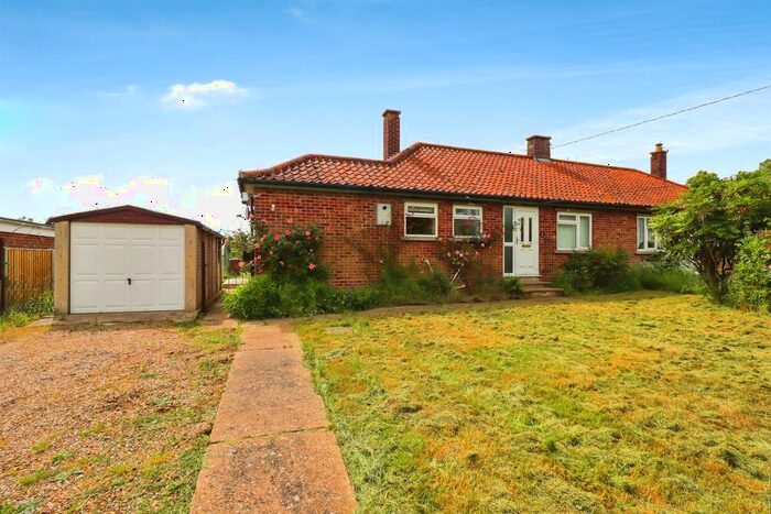 2 Bedroom Semi-Detached Bungalow For Sale In Church Road, South Lopham, Diss, IP22