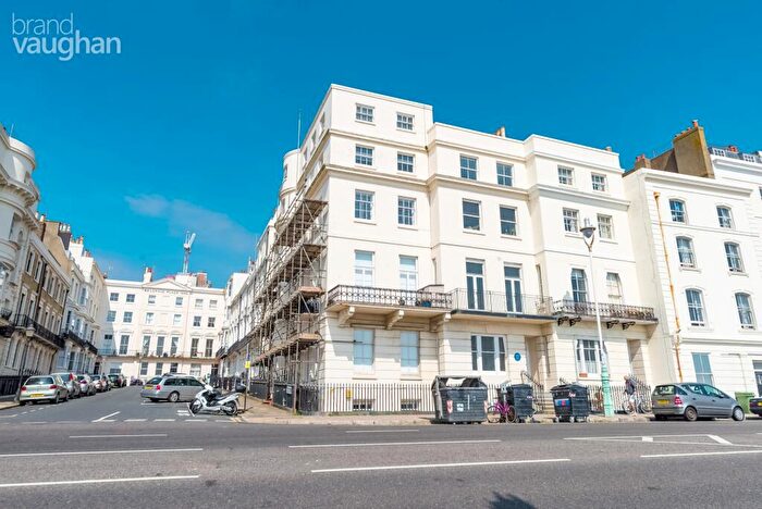 1 Bedroom Flat To Rent In Marine Parade, Brighton, East Sussex, BN2