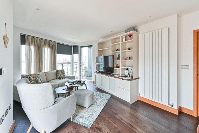 1 Bedroom Flat For Sale In Duke Of Wellington Avenue, Woolwich, London, SE18