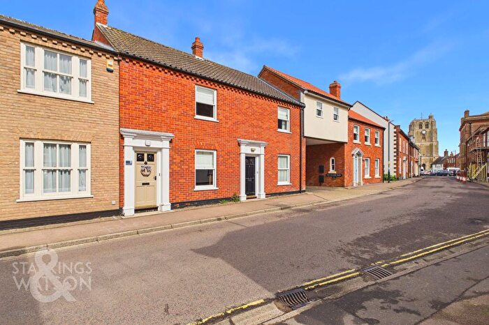 2 Bedroom Terraced House For Sale In Old College Close, Beccles, NR34
