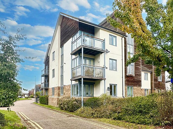 2 Bedroom Flat To Rent In Kingswear Drive, Broughton, MK10