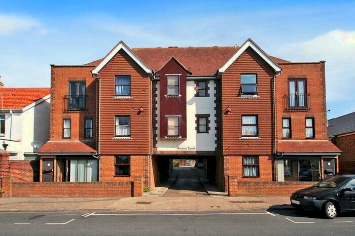 1 Bedroom Apartment To Rent In Church Street, Littlehampton, BN17