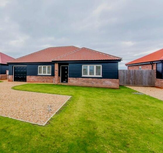 3 Bedroom Detached Bungalow For Sale In Austendyke Road, Weston Hills, Spalding, PE12