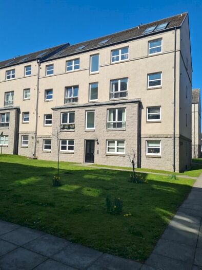 2 Bedroom Flat To Rent In South College Street, City Centre, Aberdeen AB11