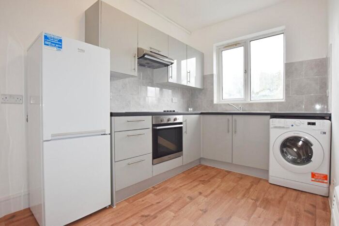 1 Bedroom Apartment To Rent In Addiscombe Road, Croydon, CR0