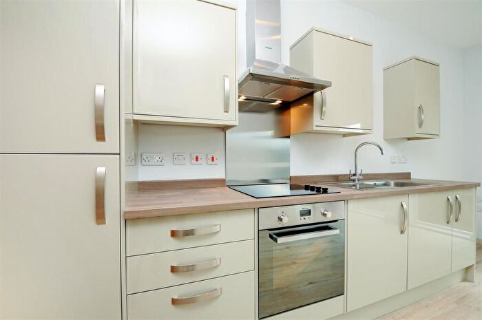 1 Bedroom Flat To Rent In Frederick Crescent, London, SW9