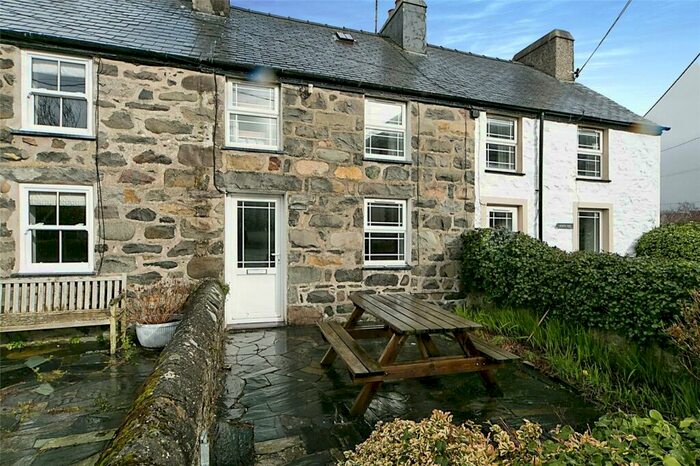 3 Bedroom Terraced House For Sale In Penrhos, Morfa Nefyn, Pwllheli, Gwynedd, LL53