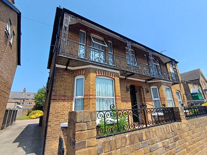 1 Bedroom Flat To Rent In High Street, Herne Bay, Kent, CT6