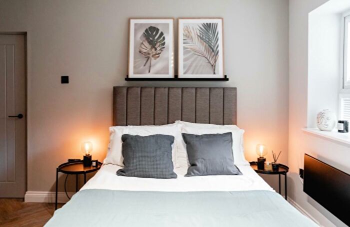 2 Bedroom Apartment To Rent In Devon Road, Leeds, West Yorkshire, LS2