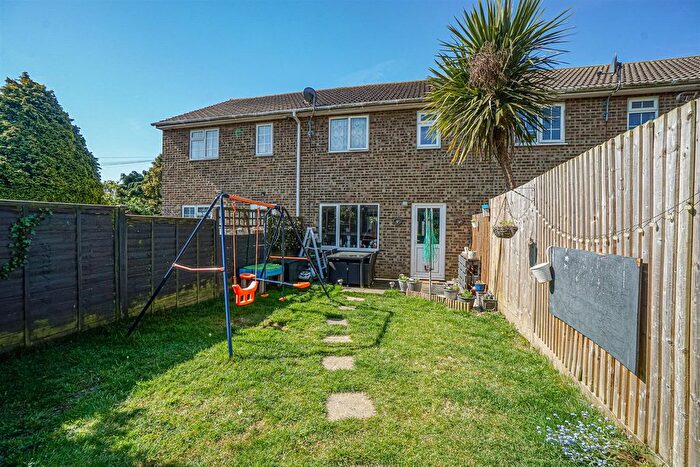 3 Bedroom Terraced House For Sale In Sheerwater Terrace, Hastings, TN34