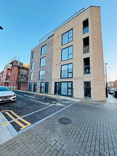 1 Bedroom Flat To Rent In Newark Street, London, E1