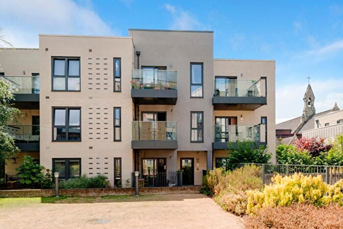 1 Bedroom Flat For Sale In Bishops Road, Highgate, N6