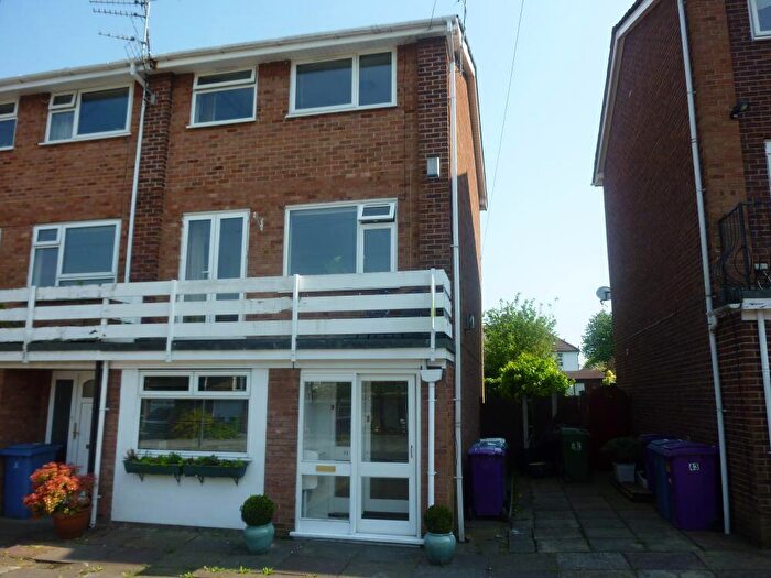 3 Bedroom End Of Terrace House To Rent In Cherry Vale, Gateace, Liverpool, L25