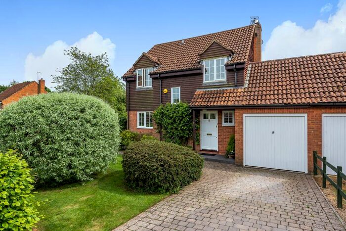 4 Bedroom Detached House For Sale In Great Shefford, Berkshire, RG17