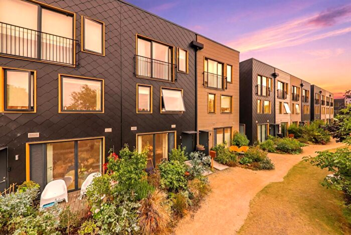 4 Bedroom Terraced House For Sale In Secret Garden, Leeds, LS9