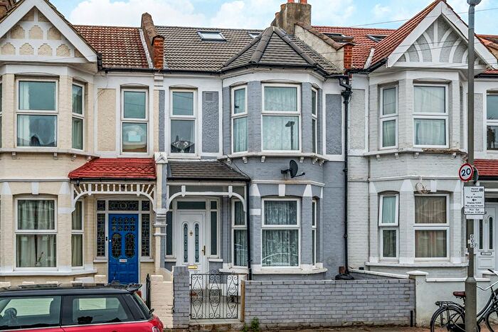 5 Bedroom Terraced House For Sale In Eswyn Road, London, SW17