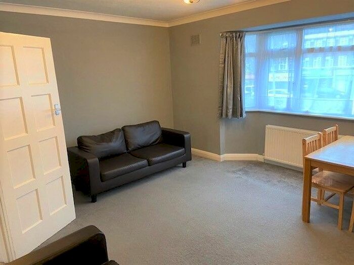 2 Bedroom Flat To Rent In Grove Court, Greenford Road, Greenford, UB6