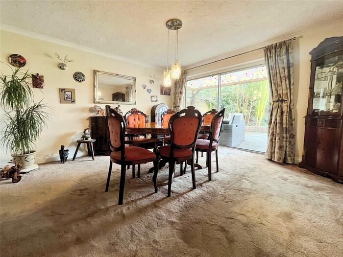 4 Bedroom Bungalow For Sale In Greenview Crescent, Hildenborough, Tonbridge, Kent, TN11