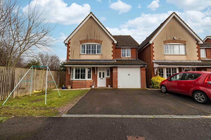 4 Bedroom Detached House For Sale In Blackthorn Road, Canterbury, CT3