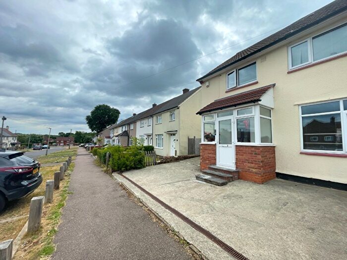 4 Bedroom Semi-Detached House To Rent In Barnhurst Path, Watford, Hertfordshire, WD19