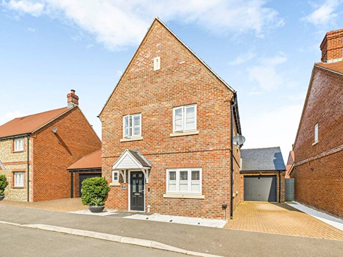4 Bedroom Detached House For Sale In Hyde Street, Aston Clinton, HP22