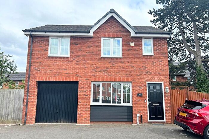 1 Bedroom Detached House For Sale In John Corbett Drive, Amblecote, Stourbridge, DY8