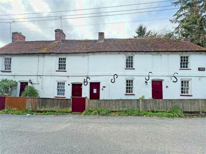 2 Bedroom Terraced House For Sale In Eling Hill, Totton, Southampton, SO40