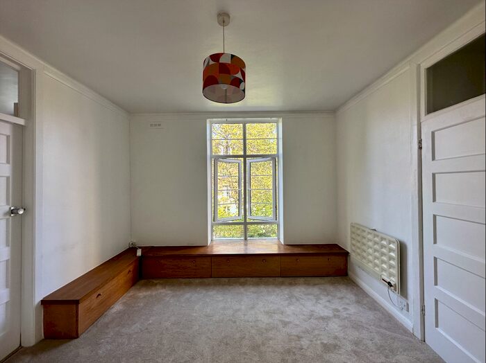 1 Bedroom Flat To Rent In Lansdowne Way, London, SW8