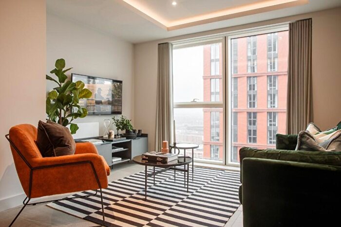 2 Bedroom Apartment To Rent In Rochdale Road, Manchester, Greater Manchester, M4