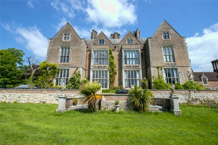 2 Bedroom Apartment For Sale In Tincleton, Nr Dorchester, Dorset, DT2