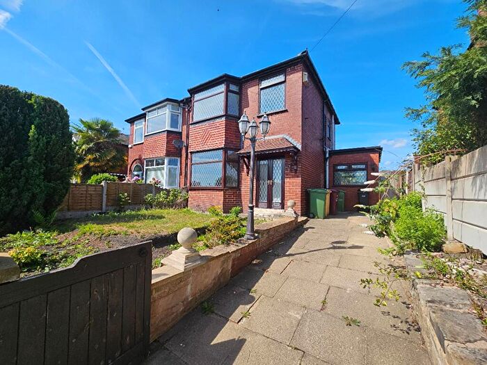 3 Bedroom Semi-Detached House To Rent In Manchester Road, Kearsley, Bolton, BL4