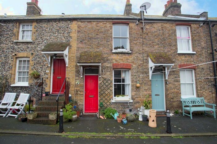 1 Bedroom Terraced House To Rent In Church Square, Broadstairs, CT10