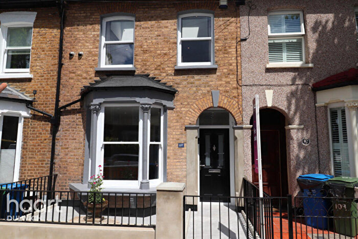 4 Bedroom Terraced House For Sale In Kimberley Avenue, London, SE15