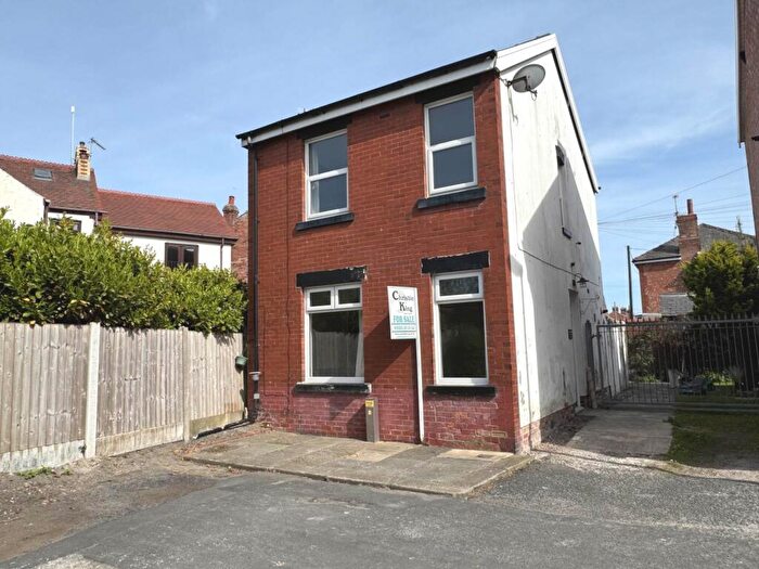 3 Bedroom Detached House For Sale In Lightbown Avenue, Blackpool, FY3
