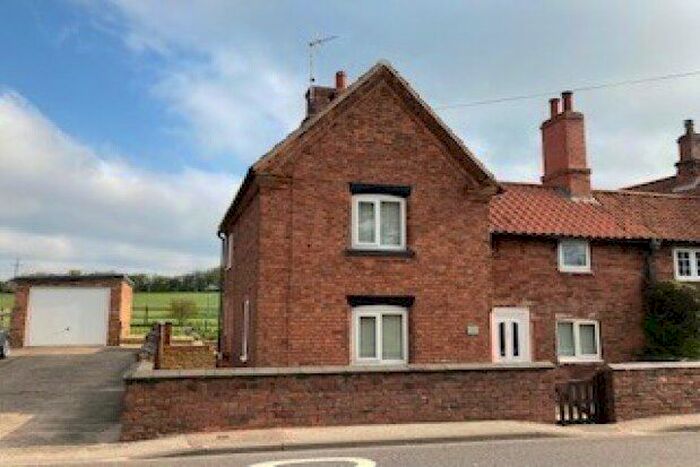 3 Bedroom Semi-Detached House To Rent In ., Southwell, NG25