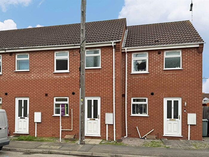 2 Bedroom Terraced House To Rent In Potters Close, Bourne, PE10