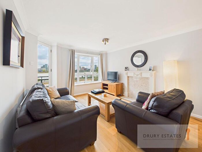 2 Bedroom Flat For Sale In Stewart Street, Galleons View, E14