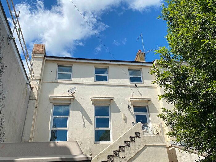 2 Bedroom Maisonette To Rent In The Gerstons, Paignton, TQ3