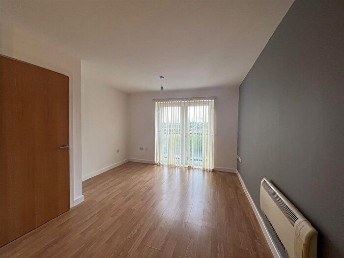 1 Bedroom Flat To Rent In Otley Road, Bradford, BD3