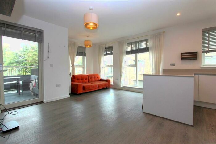 1 Bedroom Flat To Rent In Welham Road, London, N14