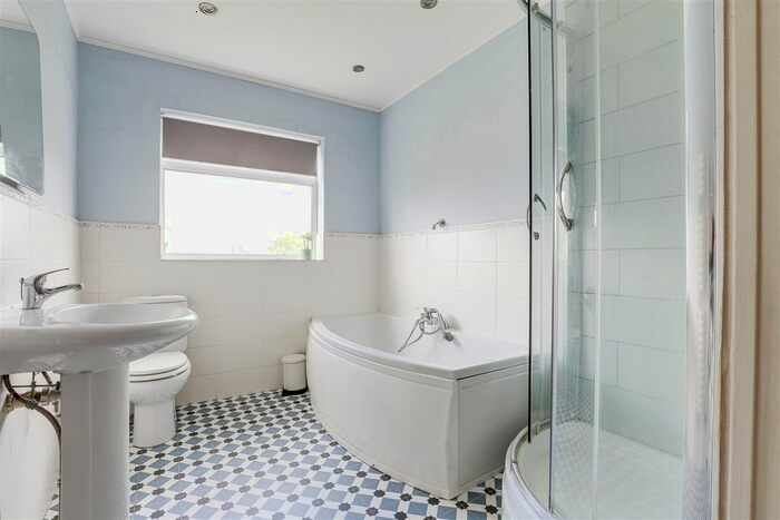 3 Bedroom Terraced House For Sale In Morley Avenue, Mapperley, Nottinghamshire, NG3