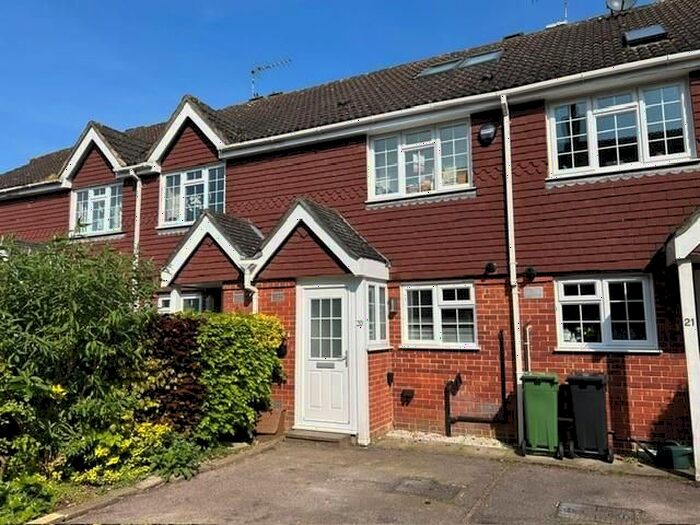 3 Bedroom Property To Rent In Chesham Road, Guildford, GU1