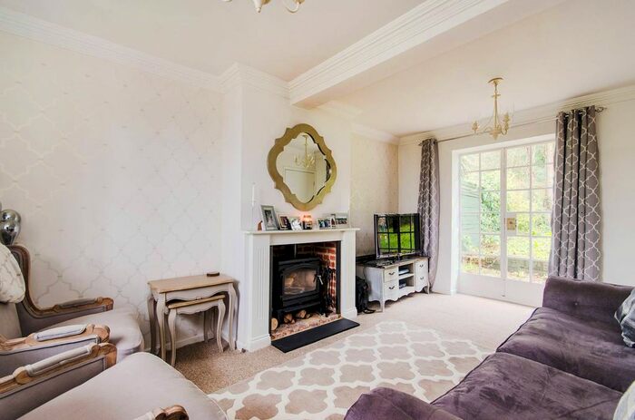 3 Bedroom Semi-Detached House To Rent In Brooke Avenue, South Harrow, Harrow, HA2