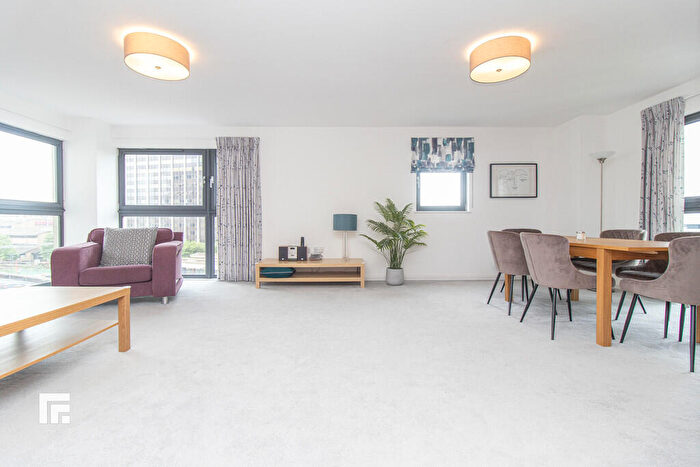 3 Bedroom Apartment To Rent In Landmark Place, Churchill Way, Cardiff, CF10