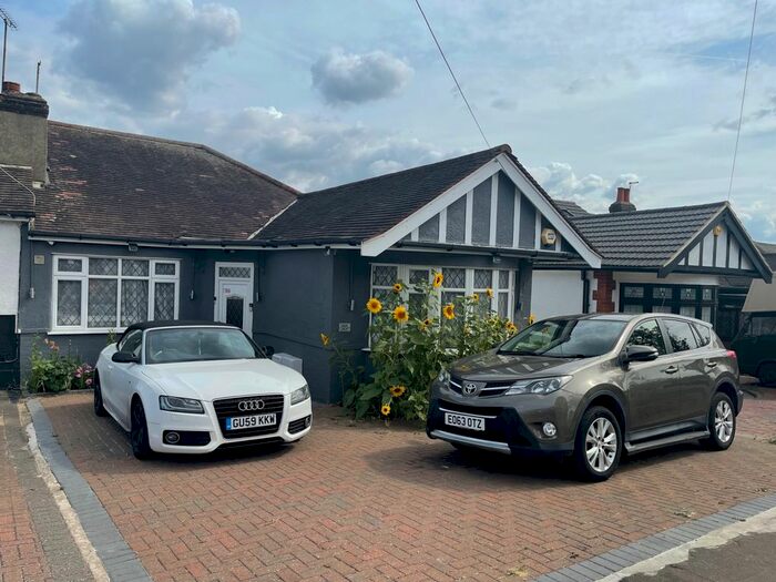 3 Bedroom Semi-Detached House To Rent In Kensington Drive, Woodford Green, IG8