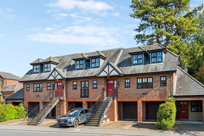 2 Bedroom Apartment For Sale In East Street, Chesham, HP5