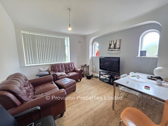 4 Bedroom Terraced House To Rent In St Chads Drive, Hyde Park, Leeds, LS6